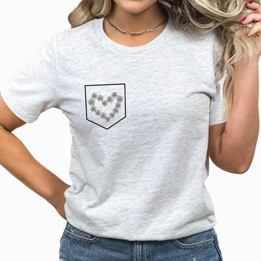 Daisy Pocket Graphic Tee | Daisy | Flower | Floral | Pocket | Boho Floral