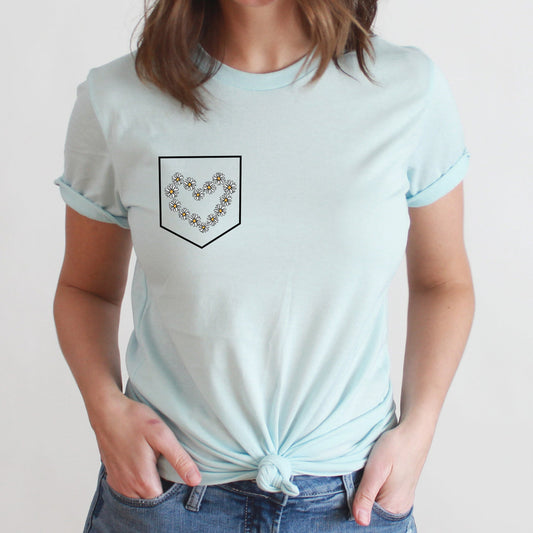 Daisy Pocket Graphic Tee | Daisy | Flower | Floral | Pocket | Boho Floral